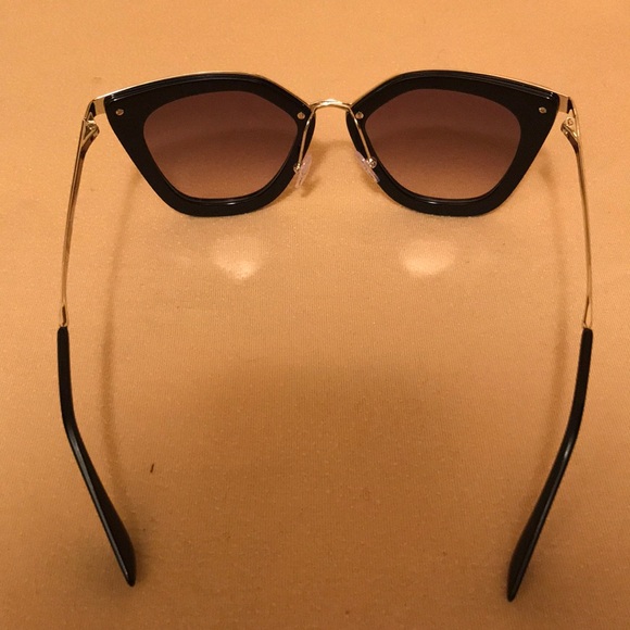 PRADA women’s stylish sunglasses Made in Italy NEW - Picture 3 of 6